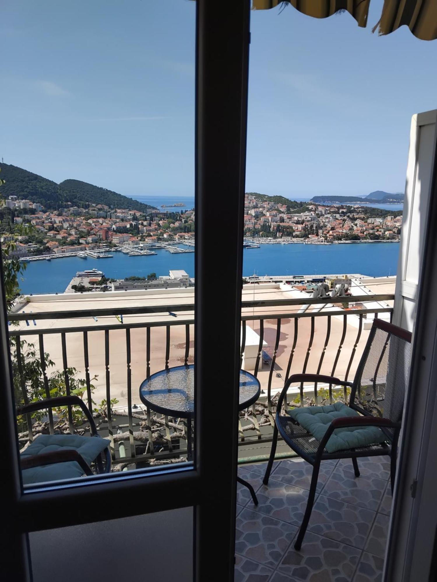 Rooms Anela With Large Common Tarrace And Beautiful Sea View Дубровник Екстериор снимка