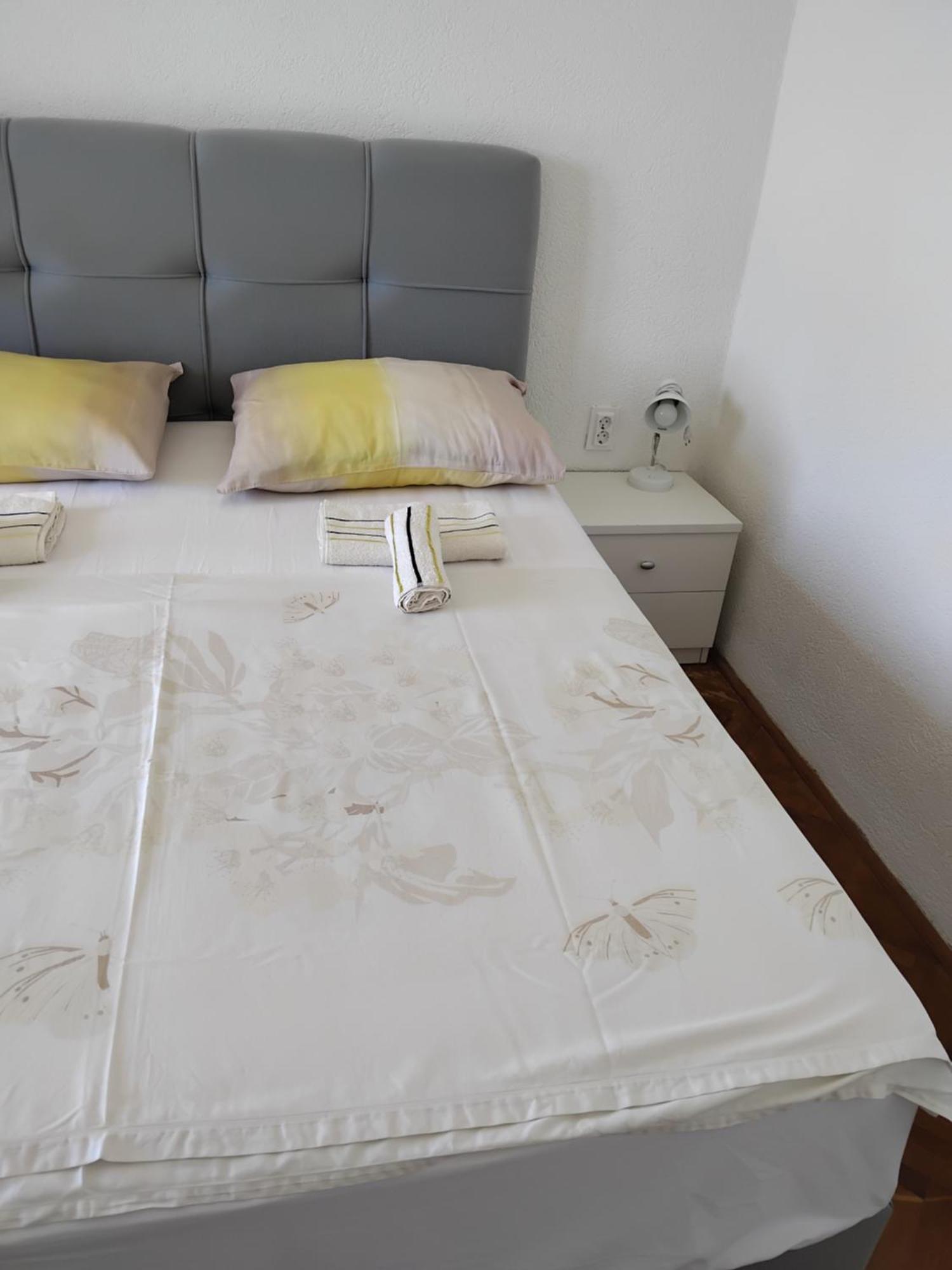 Rooms Anela With Large Common Tarrace And Beautiful Sea View Дубровник Екстериор снимка