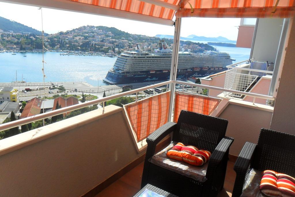 Rooms Anela With Large Common Tarrace And Beautiful Sea View Дубровник Екстериор снимка