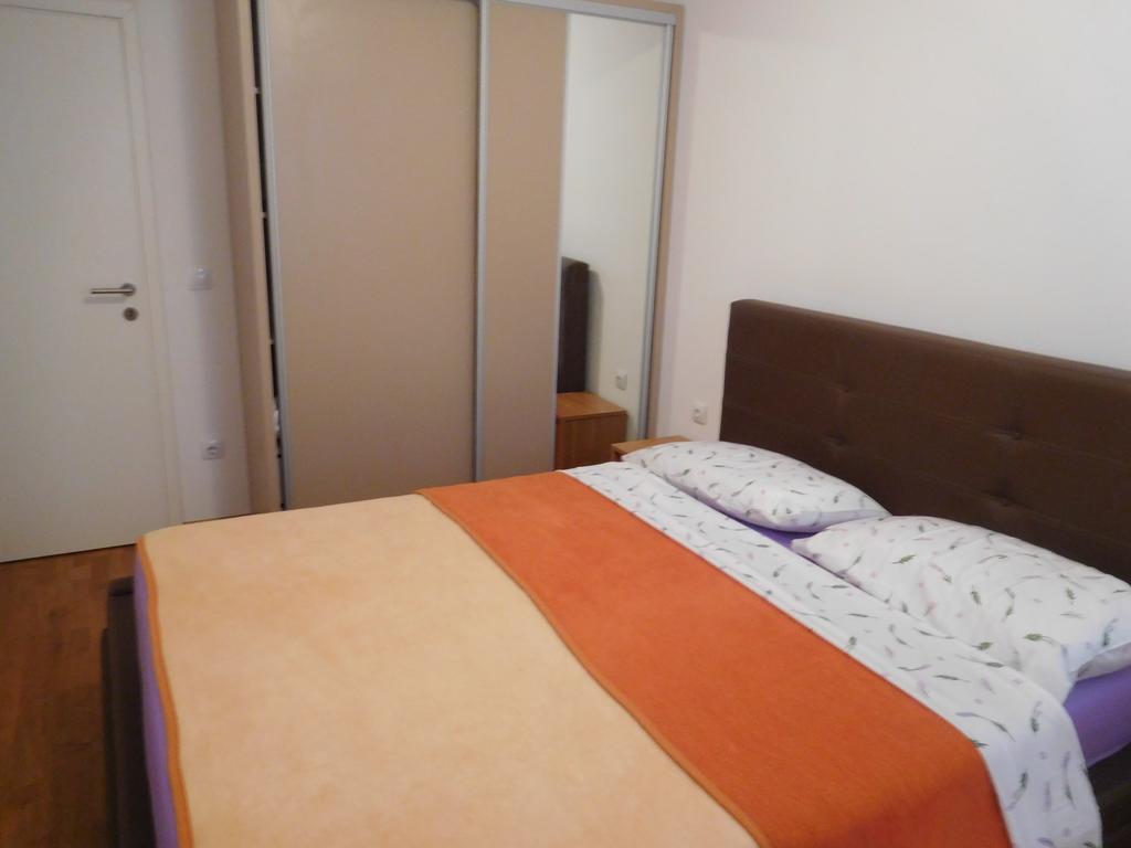 Rooms Anela With Large Common Tarrace And Beautiful Sea View Дубровник Екстериор снимка