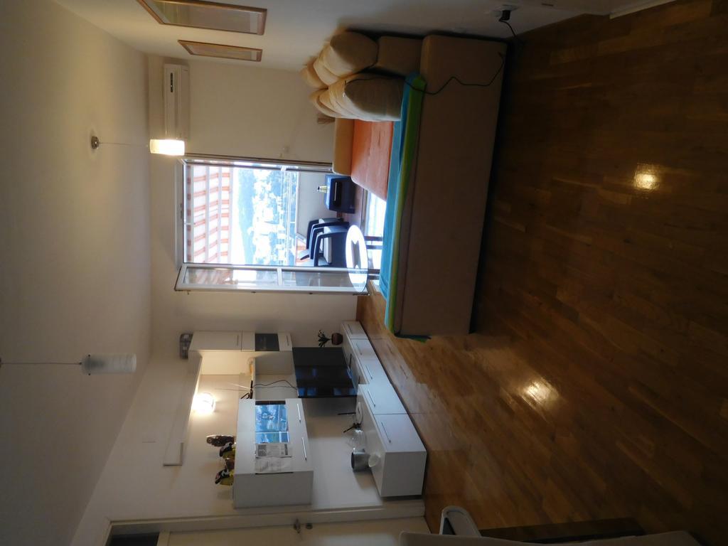 Rooms Anela With Large Common Tarrace And Beautiful Sea View Дубровник Екстериор снимка