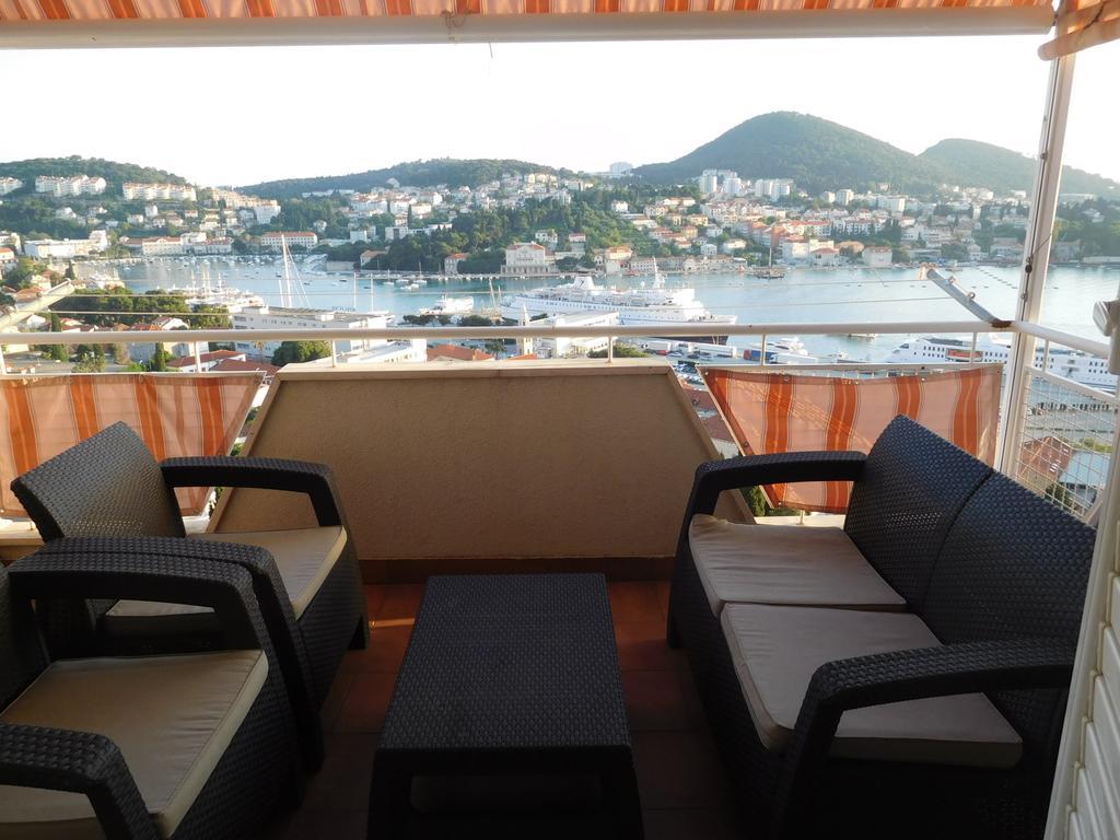 Rooms Anela With Large Common Tarrace And Beautiful Sea View Дубровник Екстериор снимка